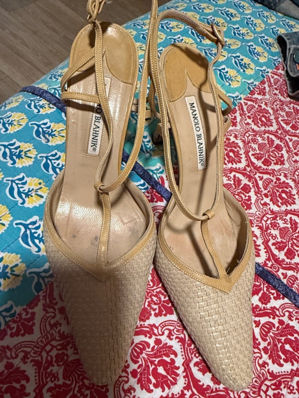 Manolo Blahnik Beige Woven Pointed-Toe Slingback Heels. 39 1/2. Made in Italy.